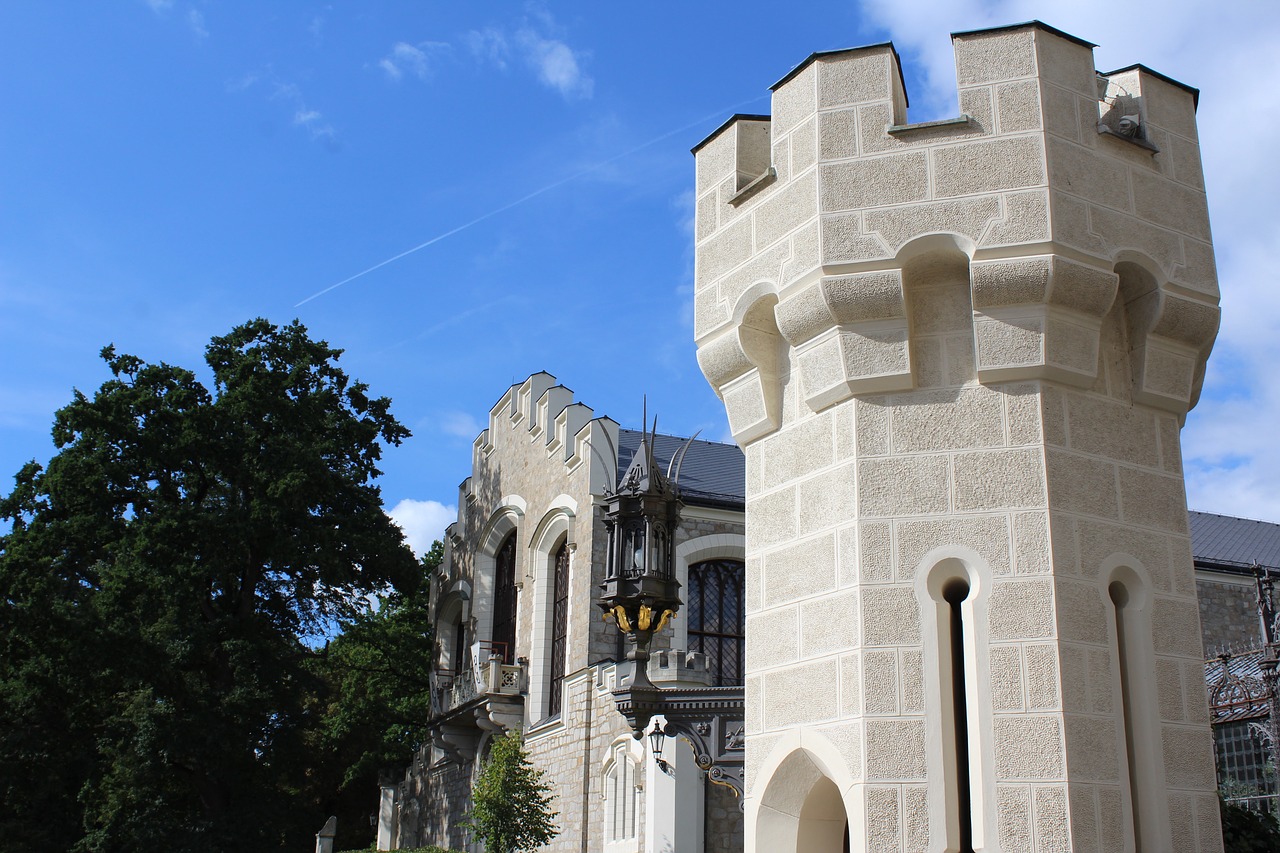 hluboka castle tower nature free photo