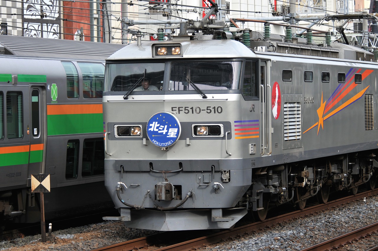 hokutosei electric train sleeper free photo