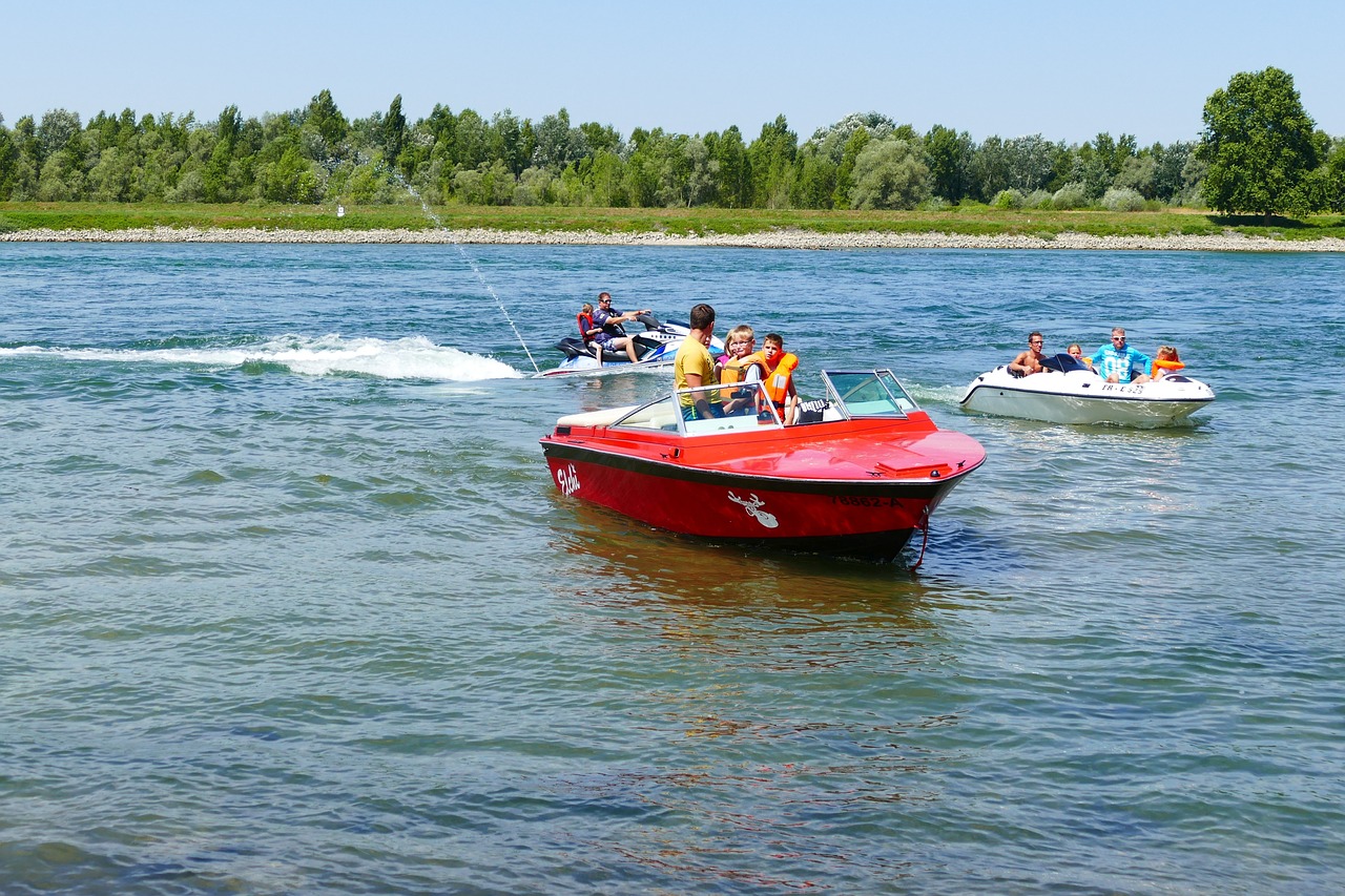 holiday fun on the rhine stone walls powerboat free photo