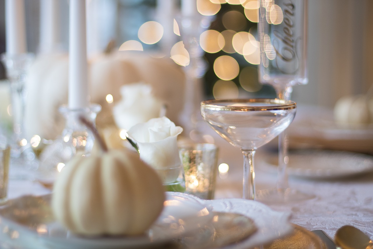 holiday table thanksgiving table dinner free photo