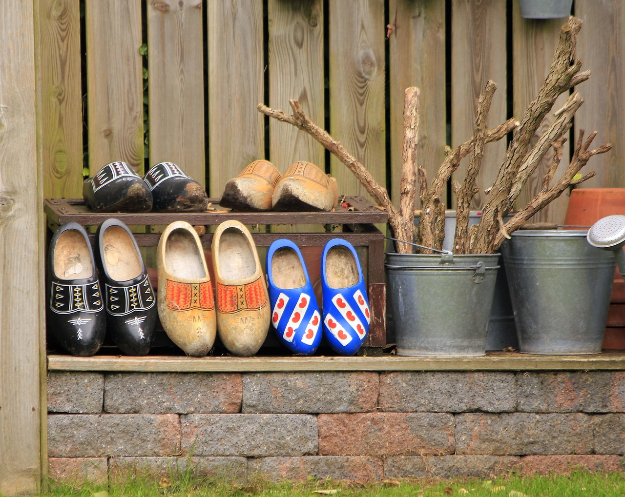 holland wooden shoe obsolete free photo