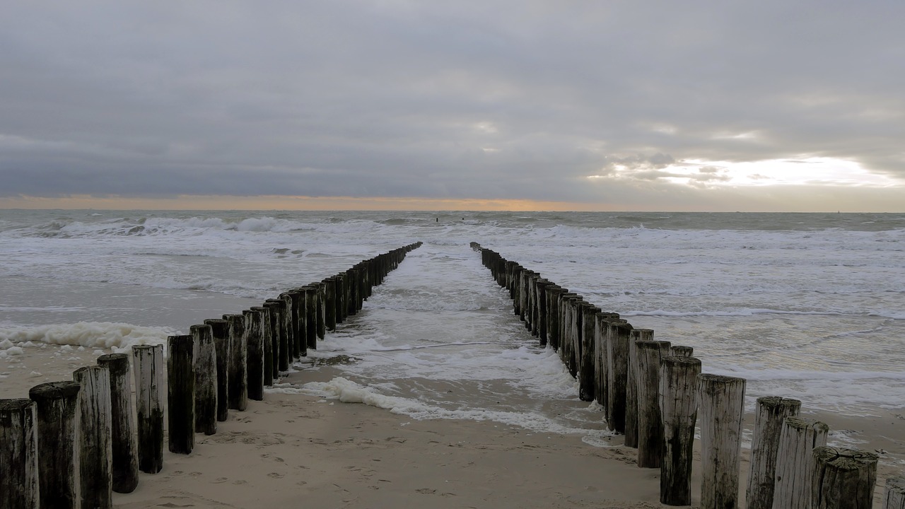 holland bollard sea free photo