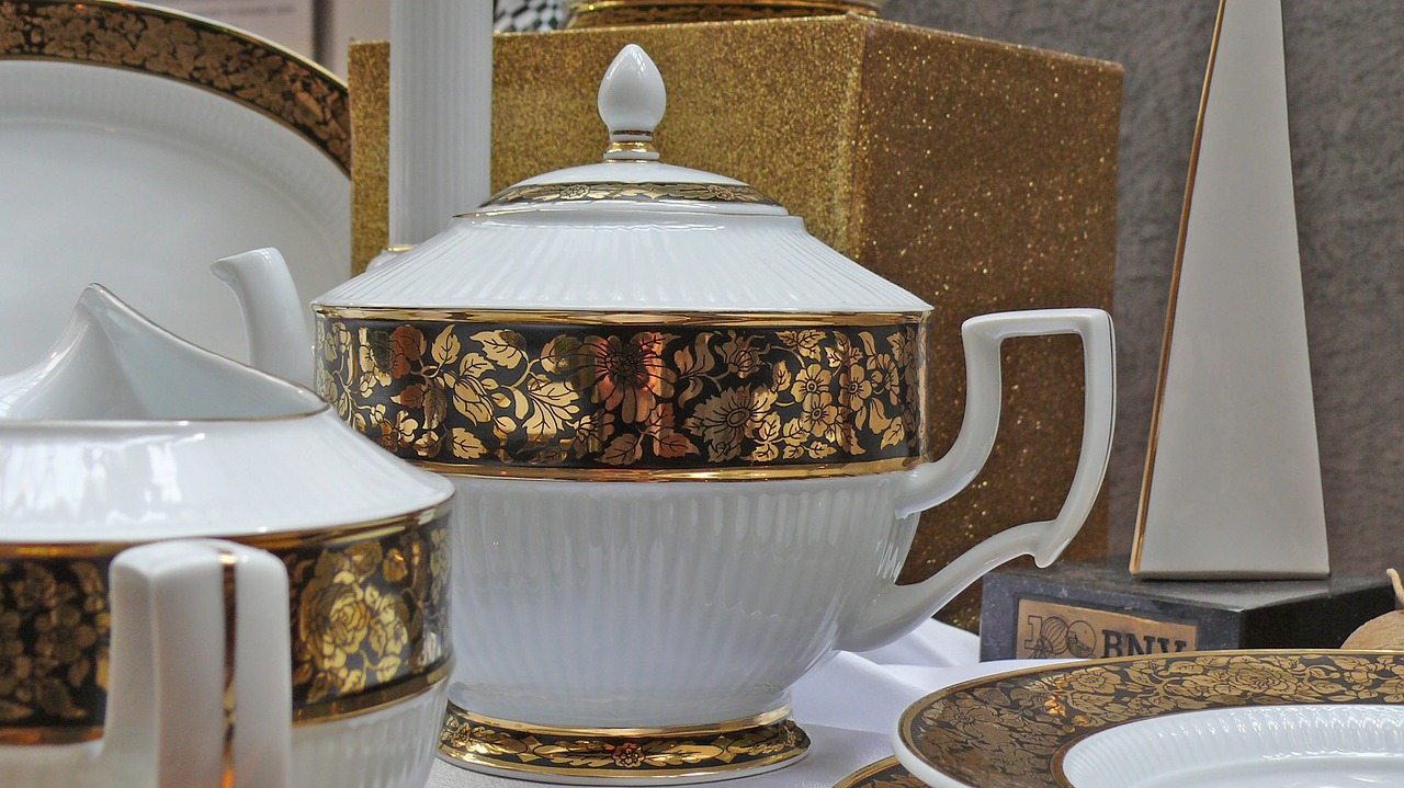 hollóháza porcelain gold plated free photo