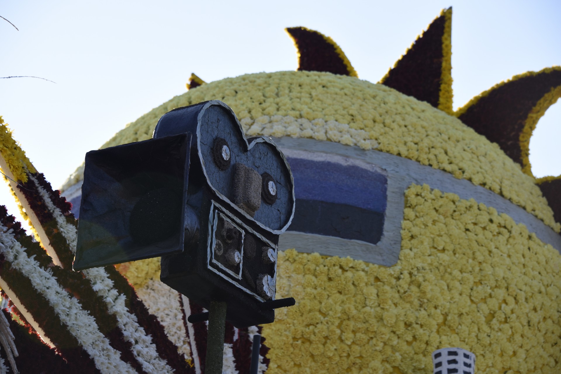 rose parade float hollywood free photo