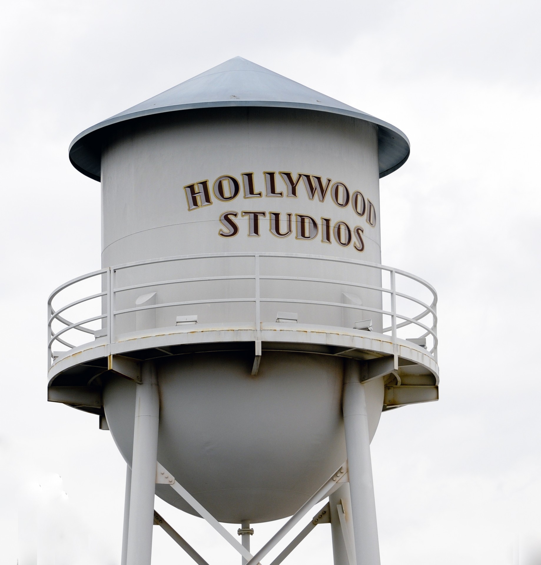 hollywood studios water free photo