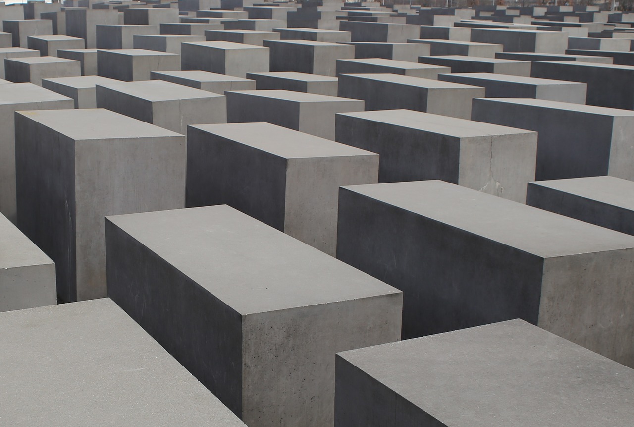 holocaust jews monument free photo