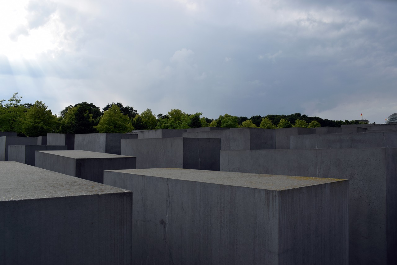 holocaust memory monument free photo
