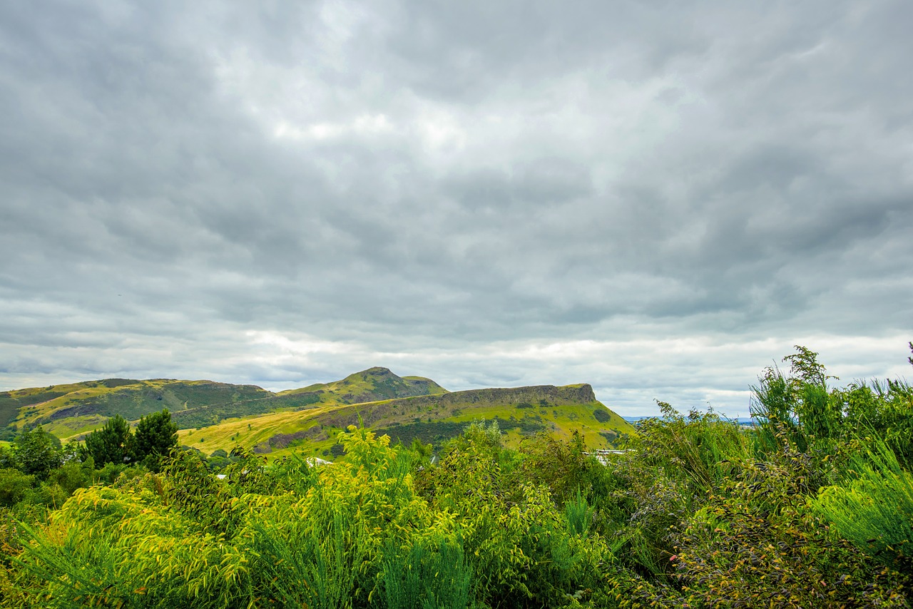 holyrood park edinburgh park holyrood free photo