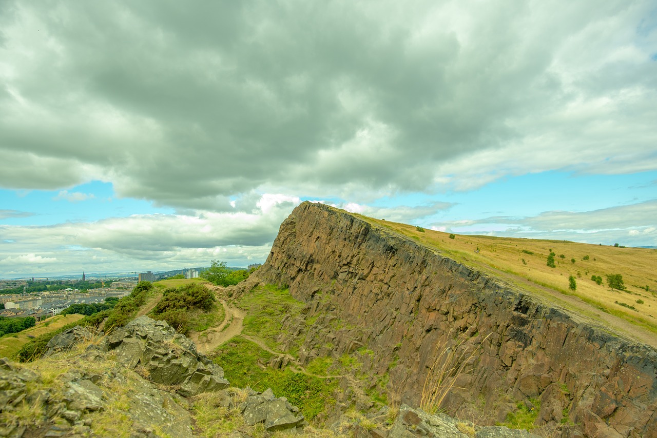 holyrood park edinburgh park holyrood free photo