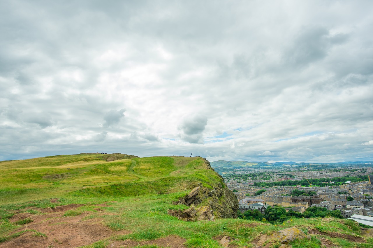 holyrood park edinburgh park holyrood free photo