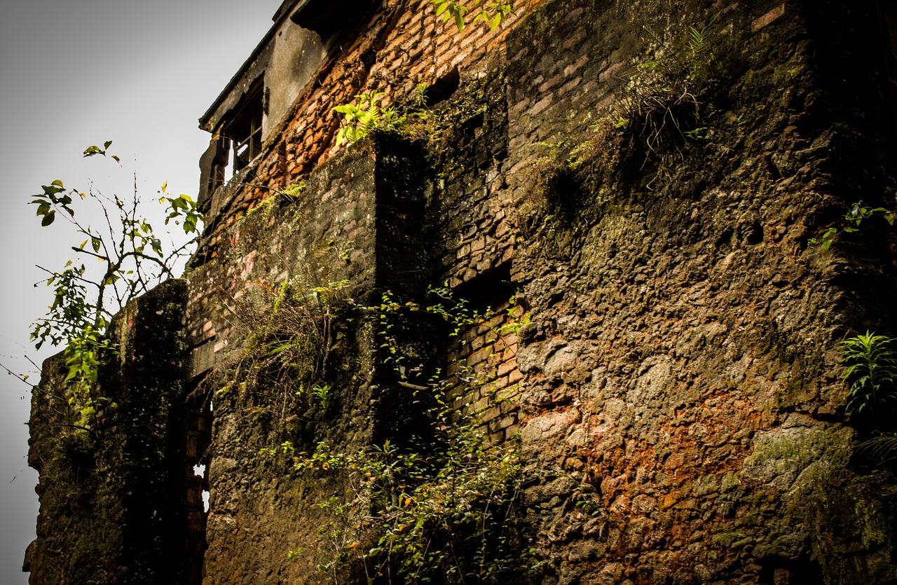 home ruin demolition free photo