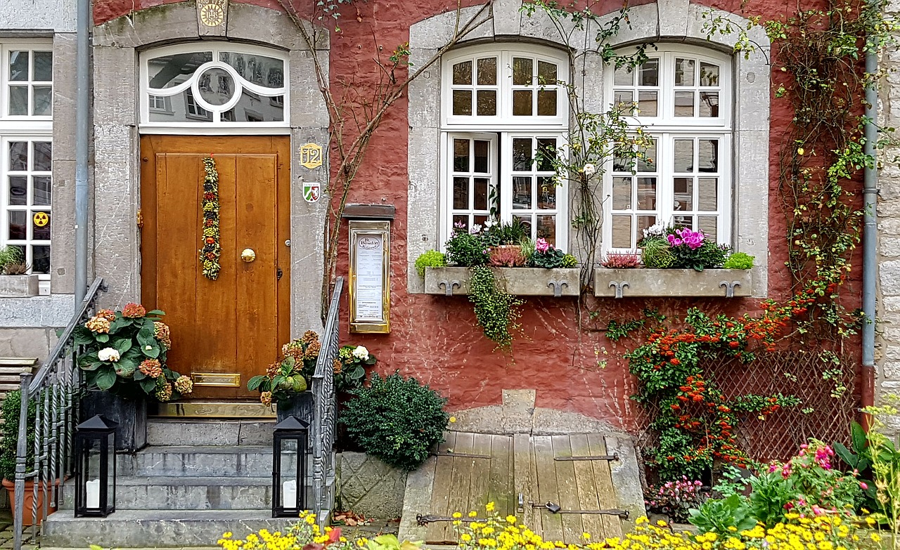 home window architecture free photo