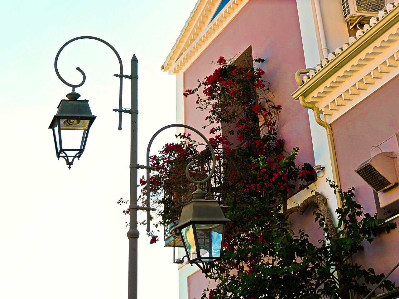 home architecture lantern free photo