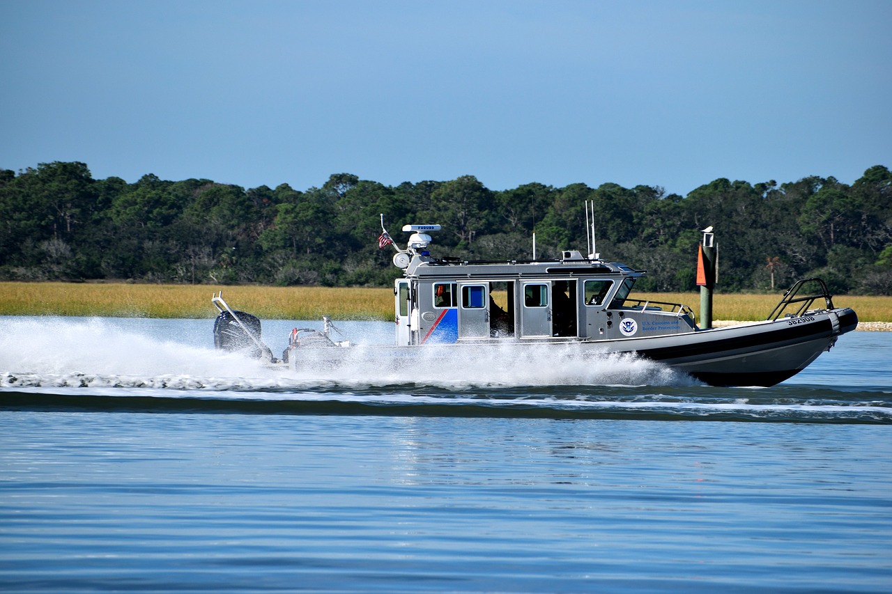 homeland security  boat  border patrol free photo