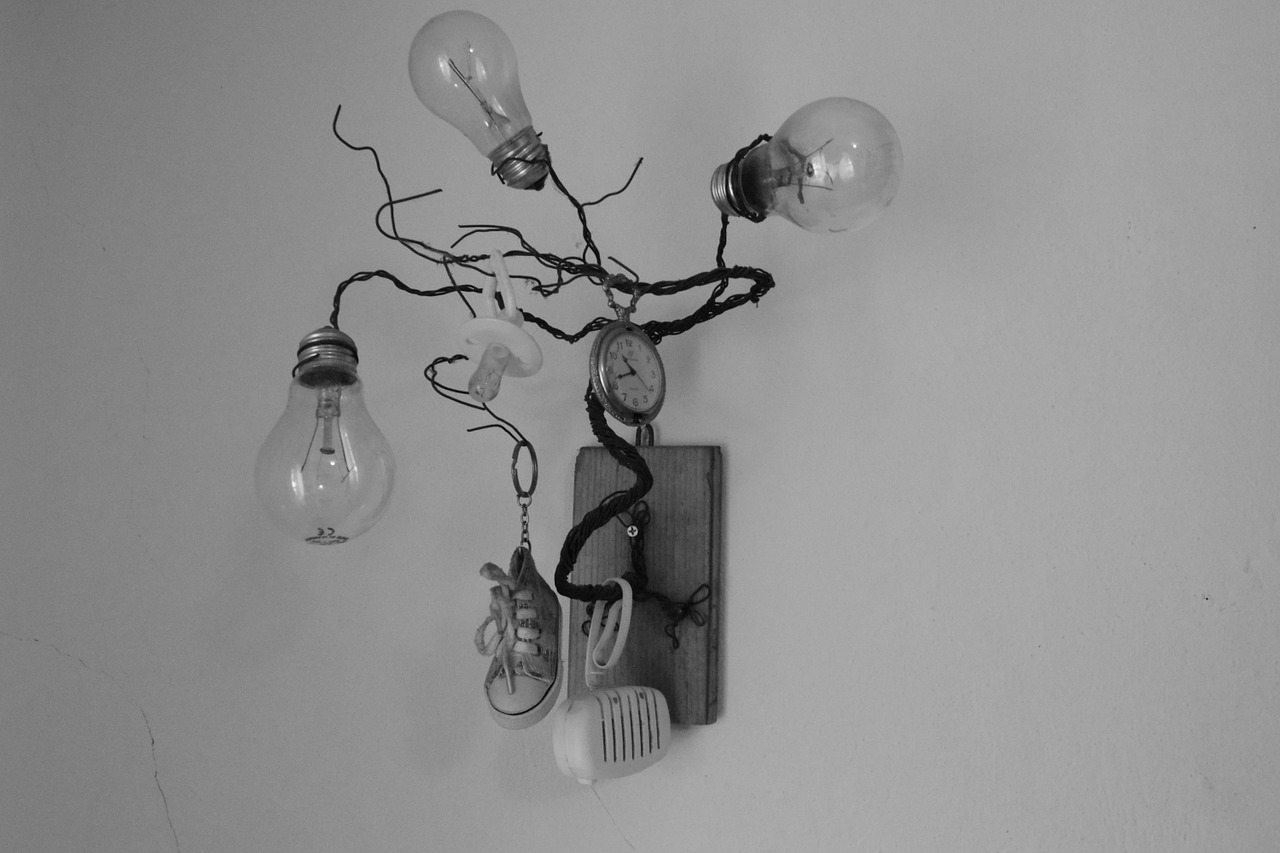 homemade lightbulb lamp free photo
