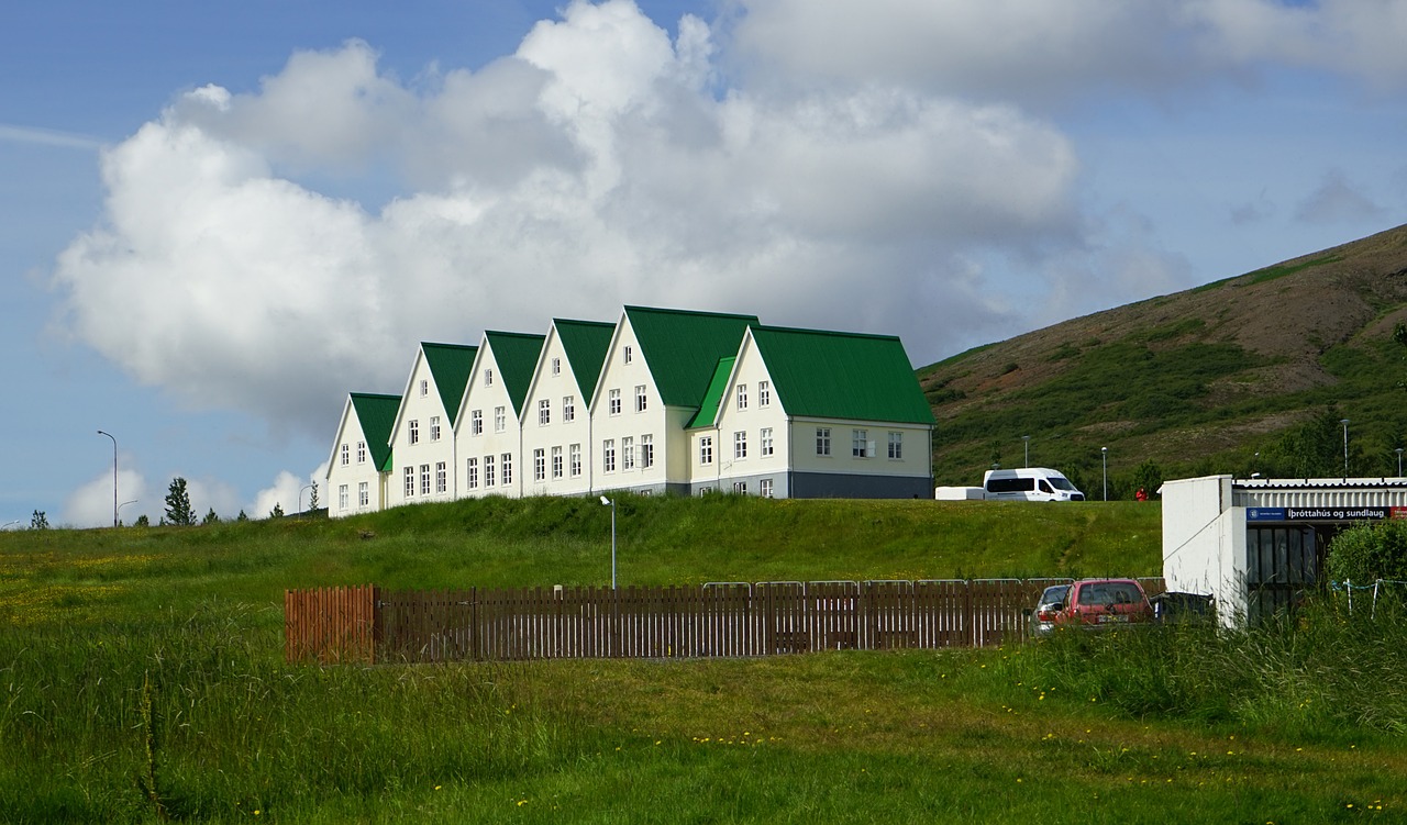 homes green iceland free photo