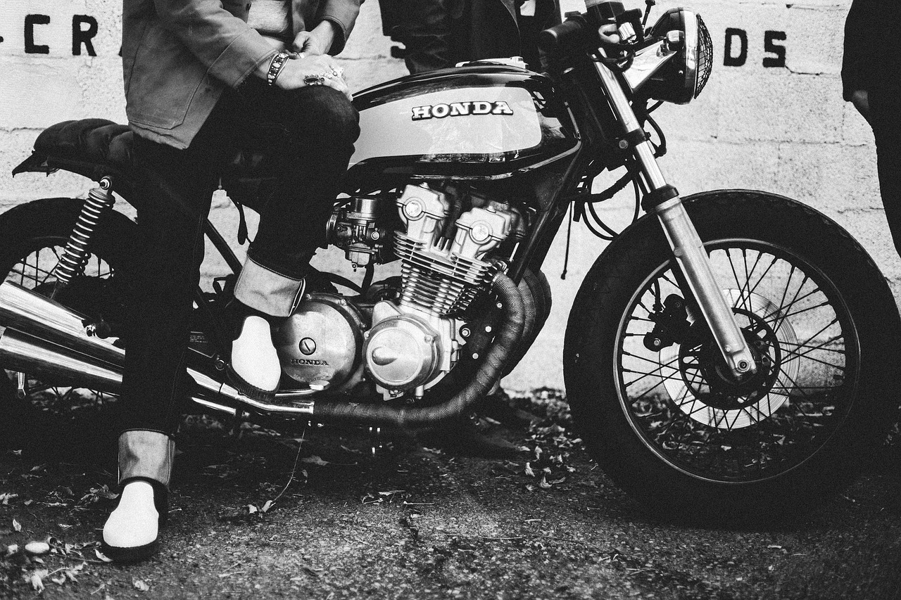 honda motorcycle motorbike free photo