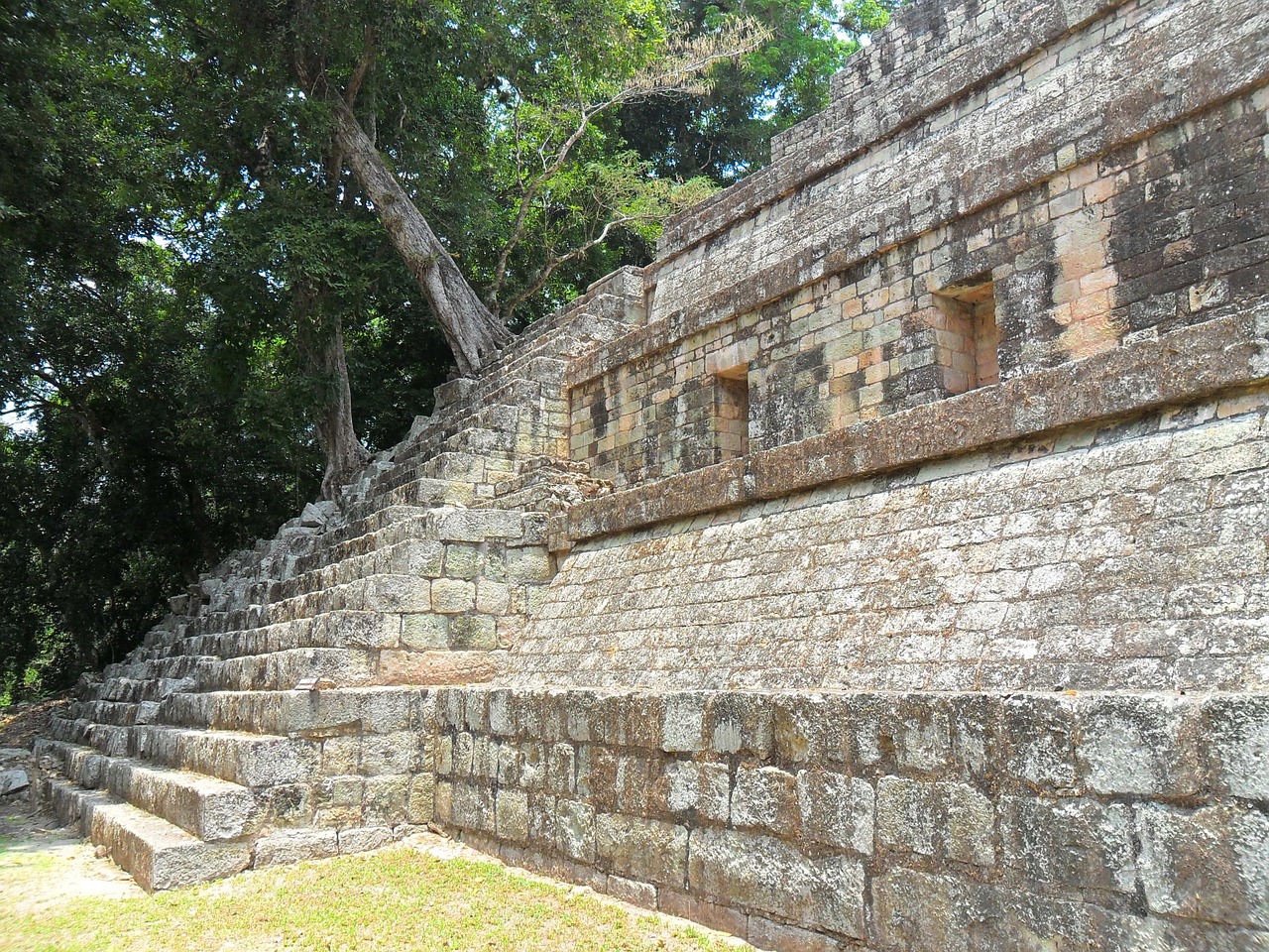 honduras tourism ruins free photo