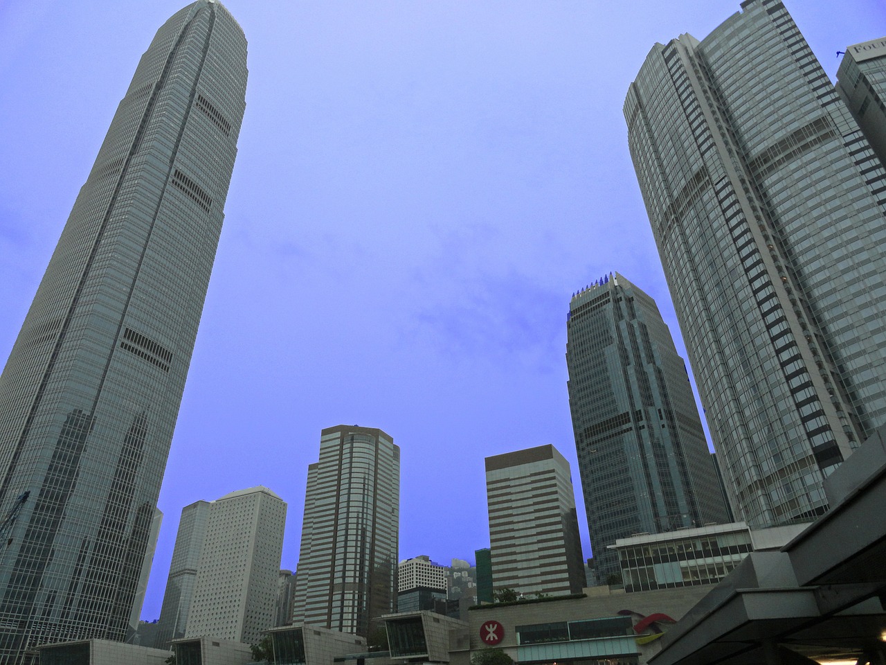 hong kong skyscraper architecture free photo