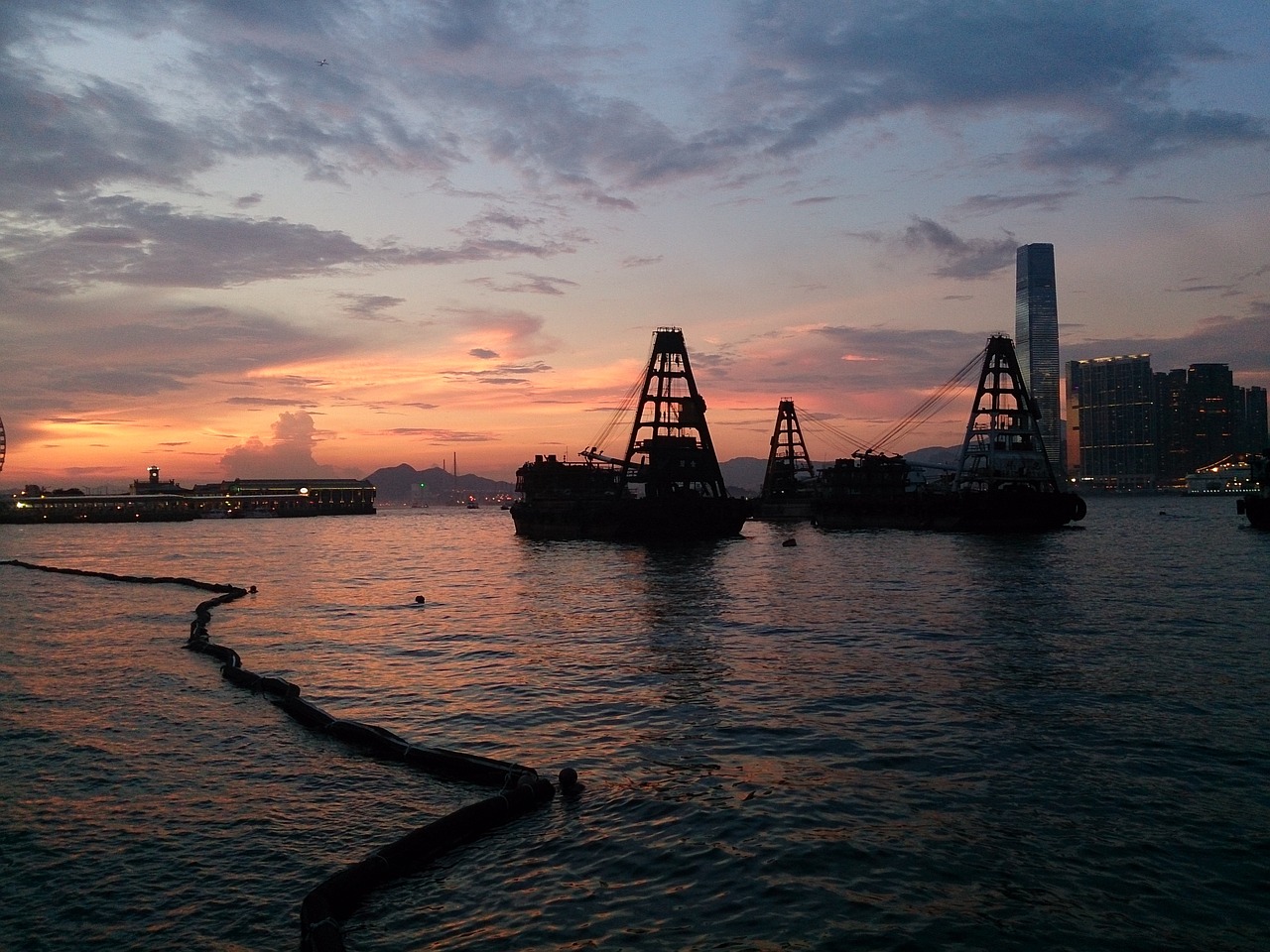 hong kong victoria harbour sunset free photo