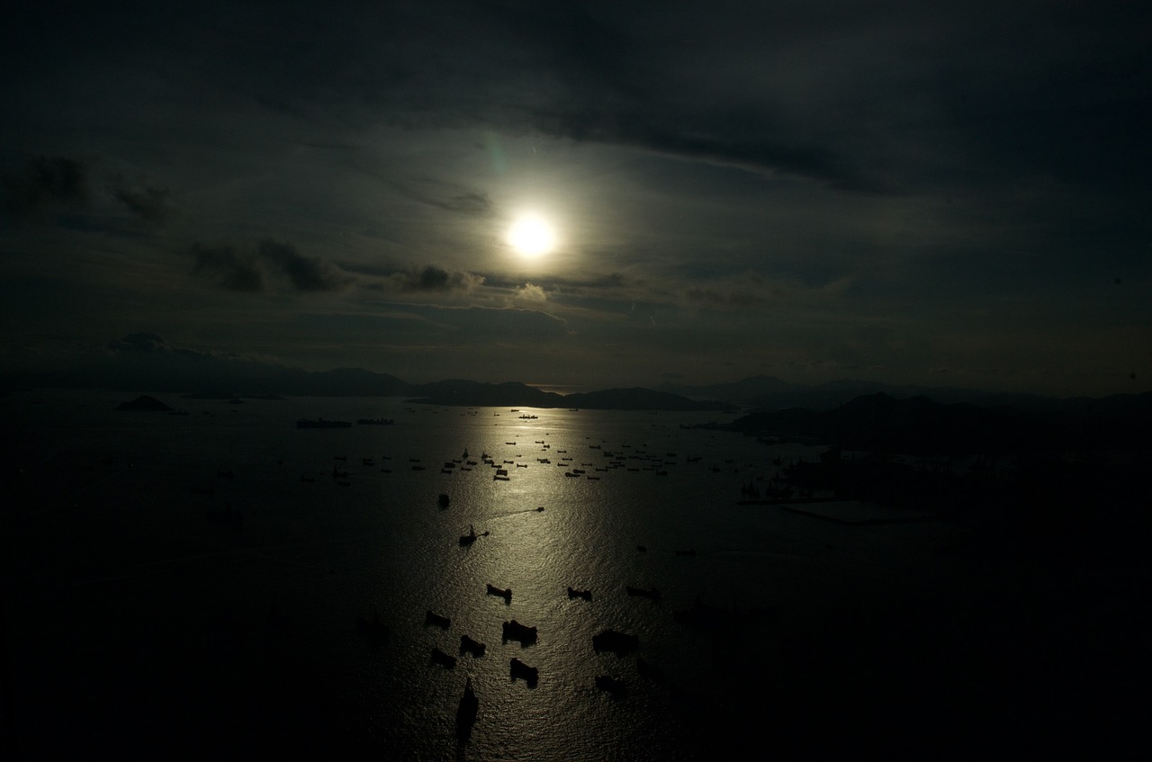 hong kong harbour boats sunset moody free photo