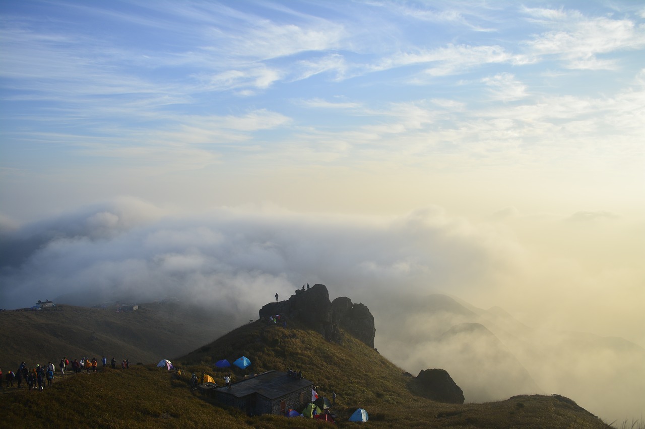 hongkong mountain cloud free photo