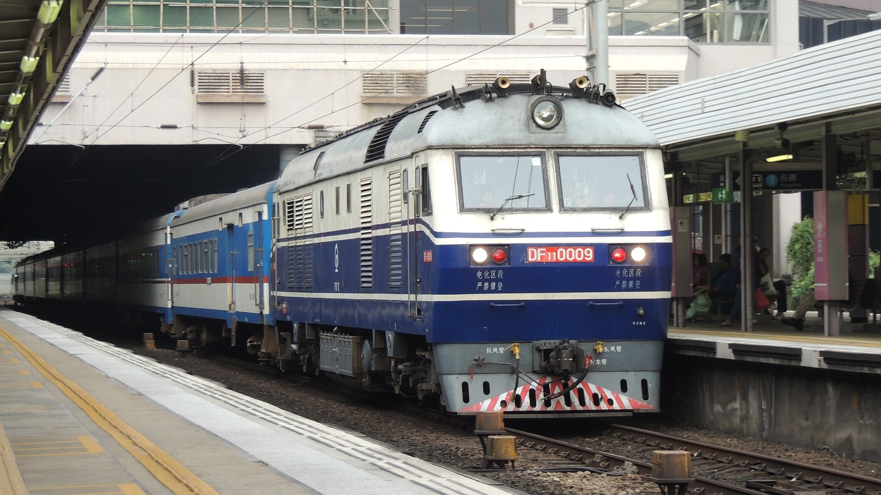 hongkong train city free photo