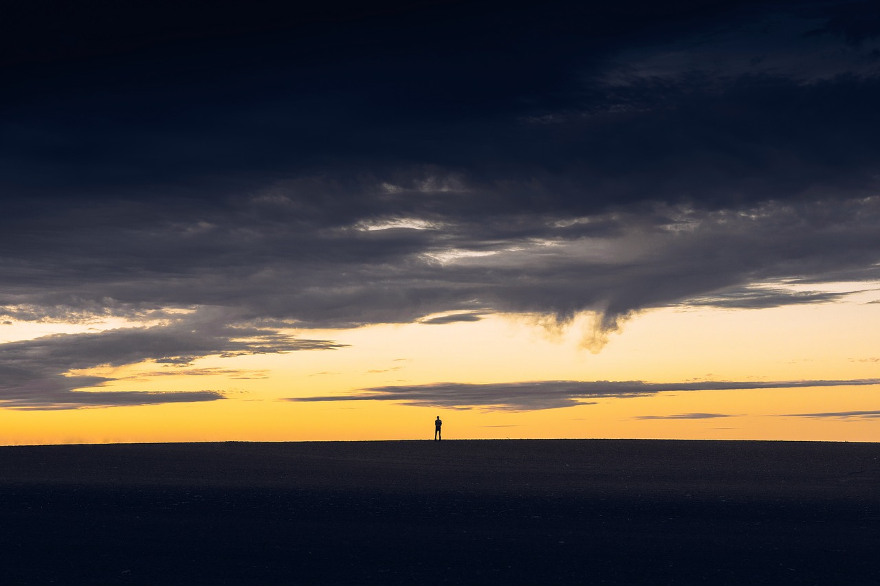 horizon dark clouds free photo