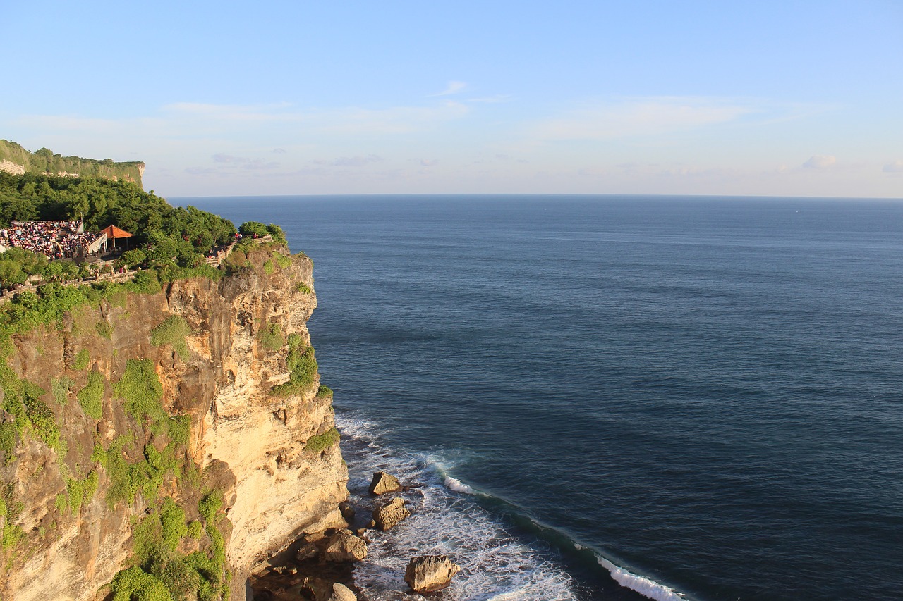 horizon cliff ocean free photo