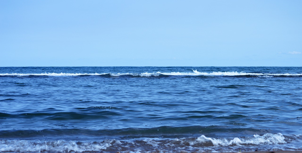 horizon sea blue sky free photo