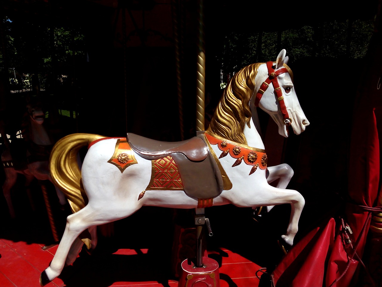 horse carousel ride free photo