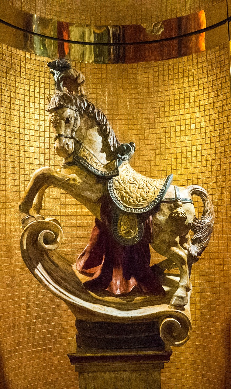 horse statue tiles free photo