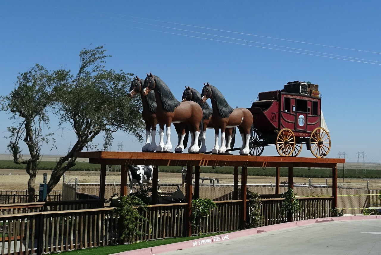 horse carriage model old free photo