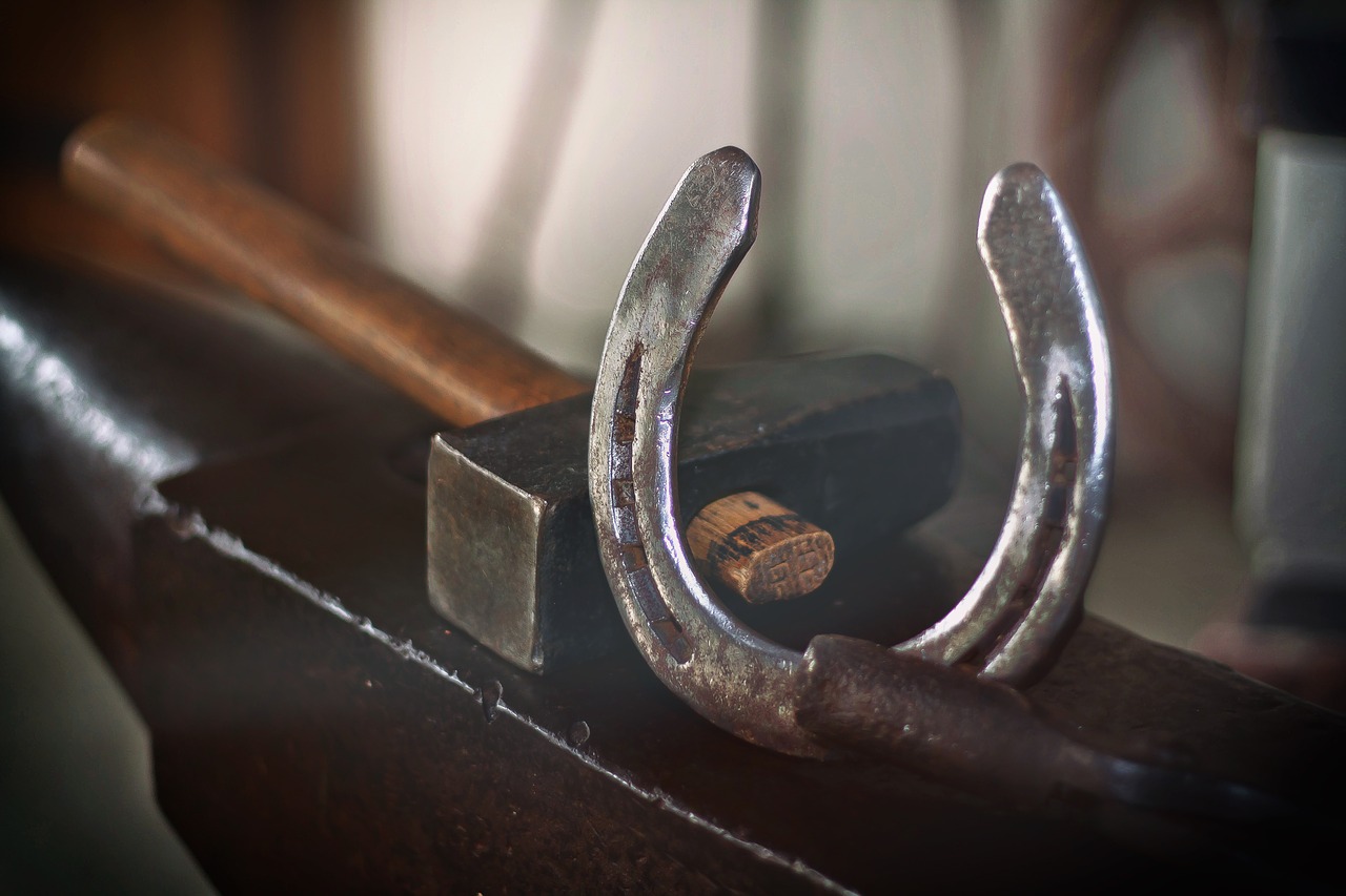 horseshoe glow blacksmith free photo