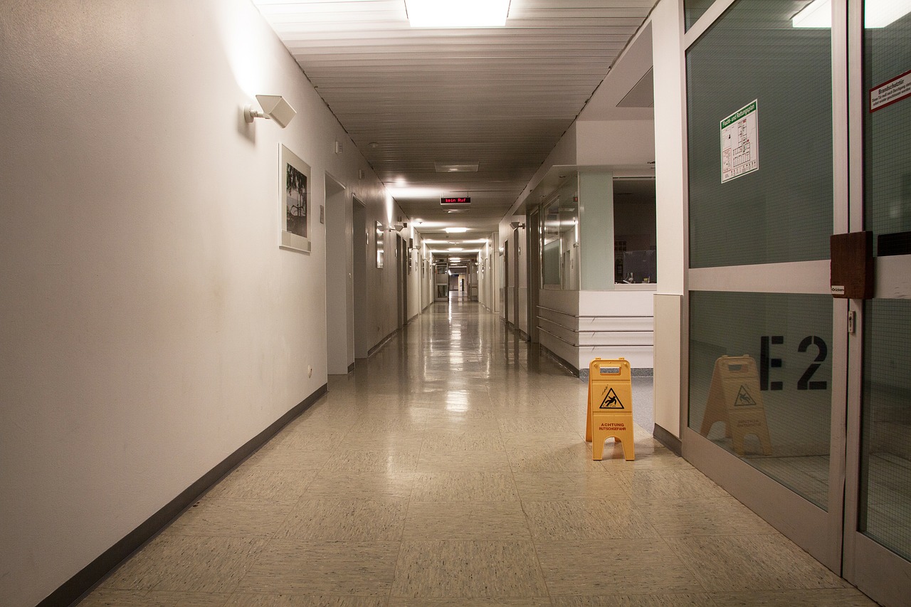 hospital floor gang free photo