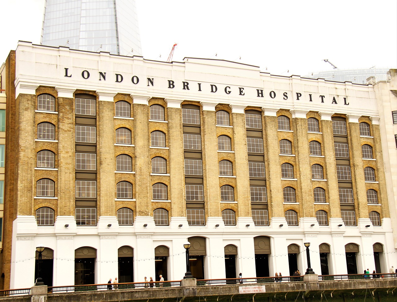 hospital  building  london free photo