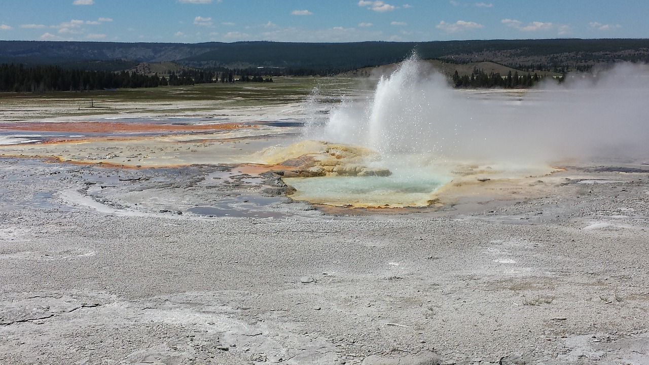 hot spring yellowstone free photo