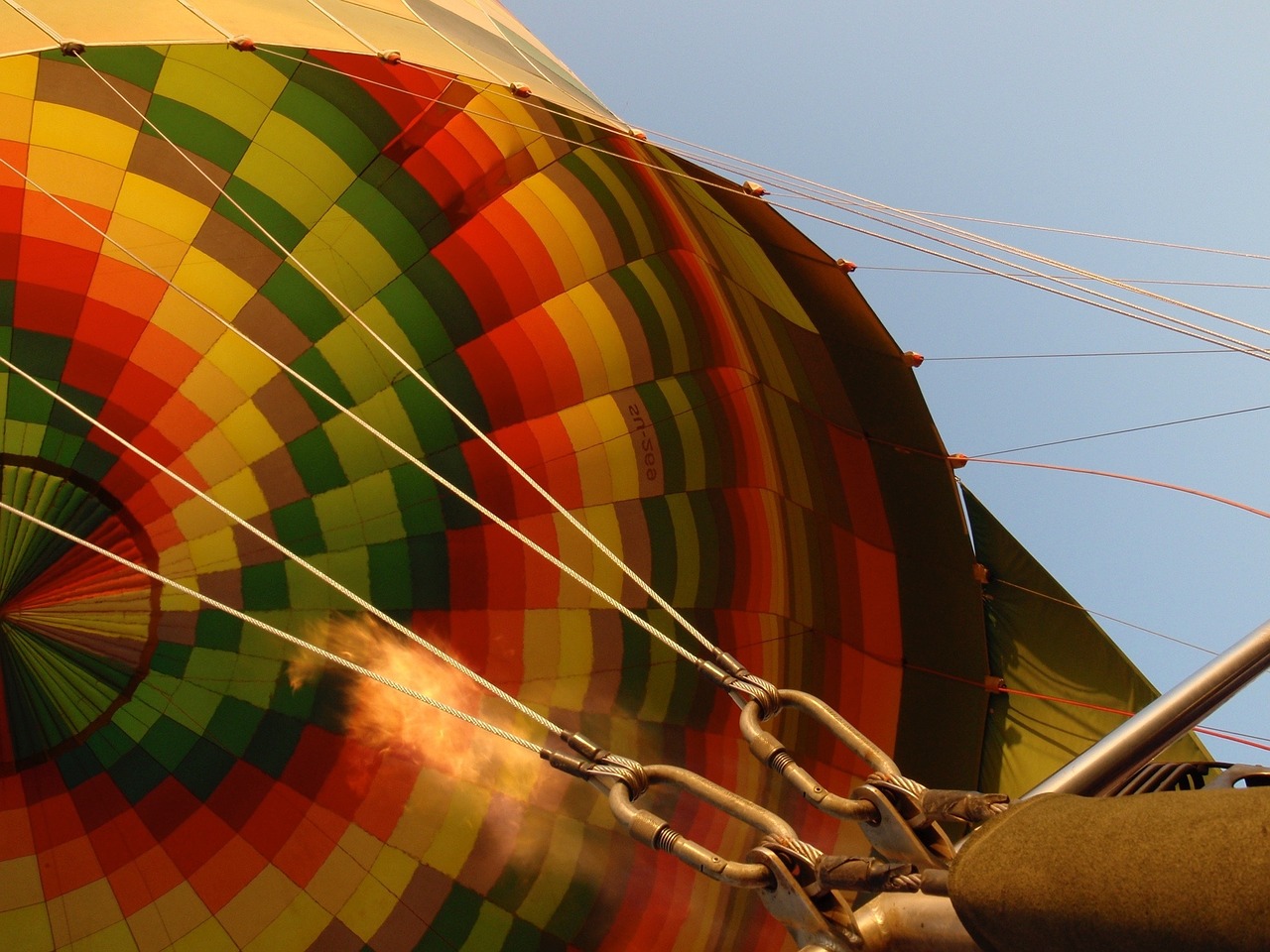 hot air balloon colorful free photo