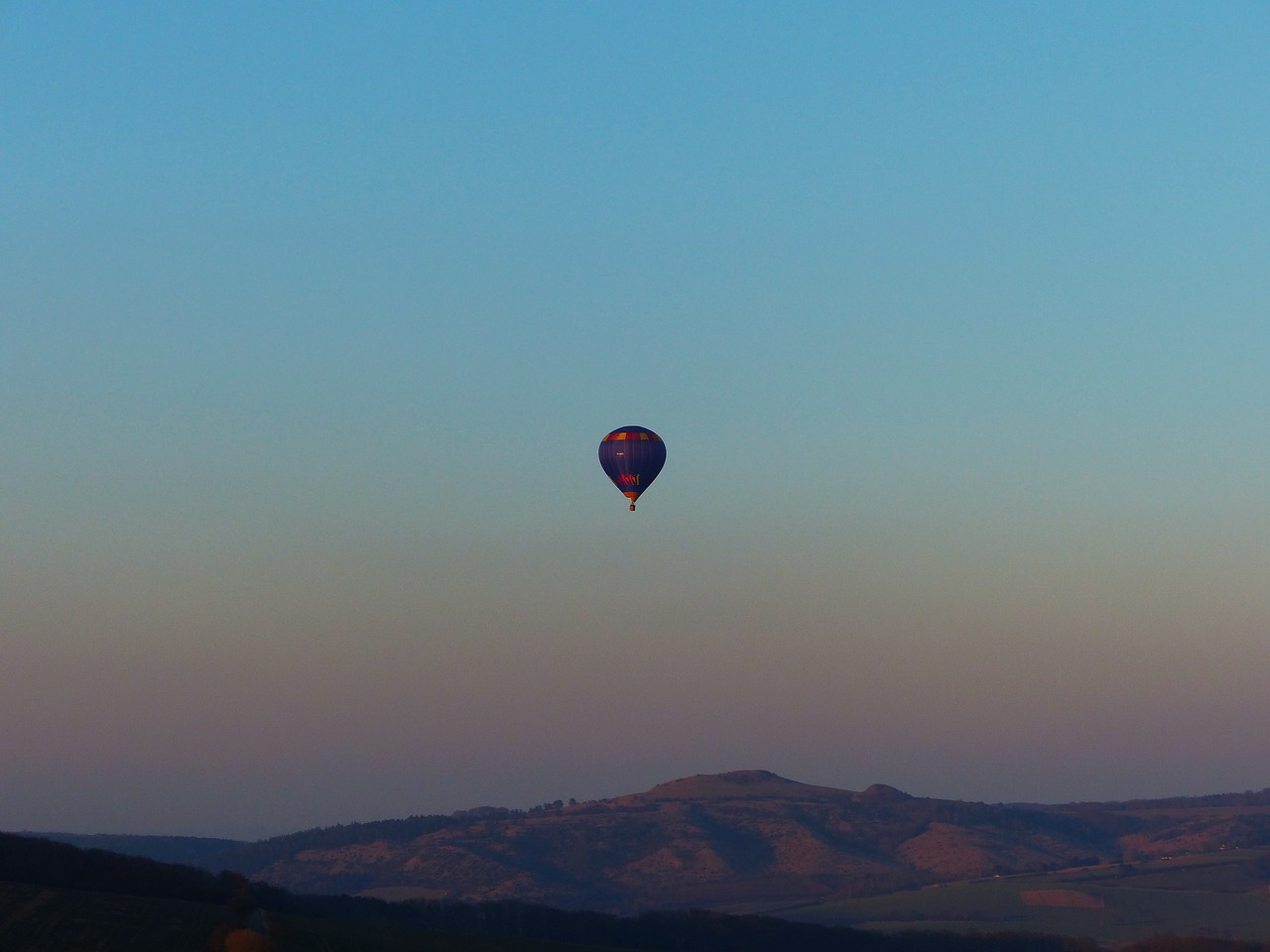 hot air balloon freedom leisure free photo