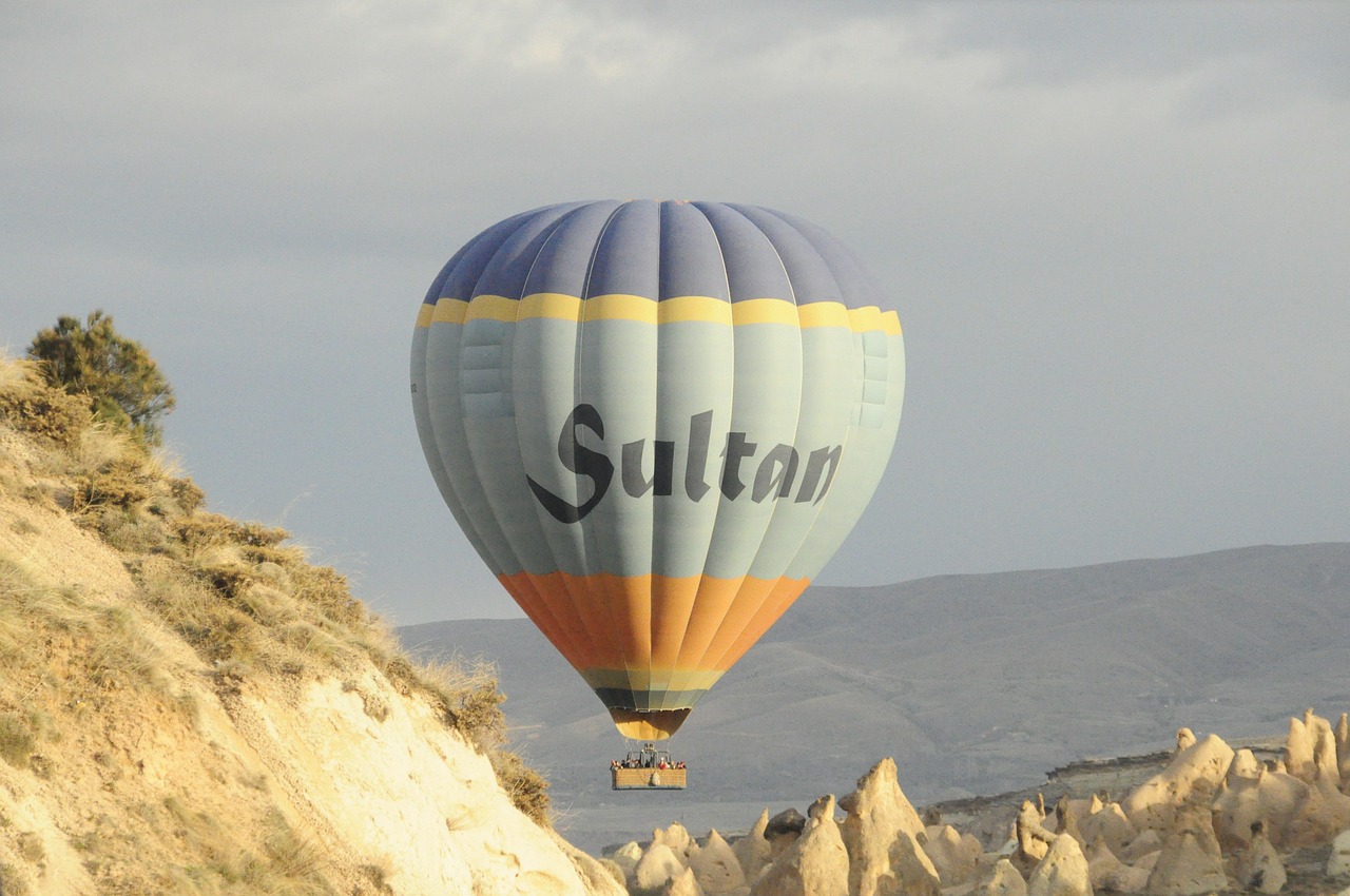 hot air balloon mountains balloon free photo