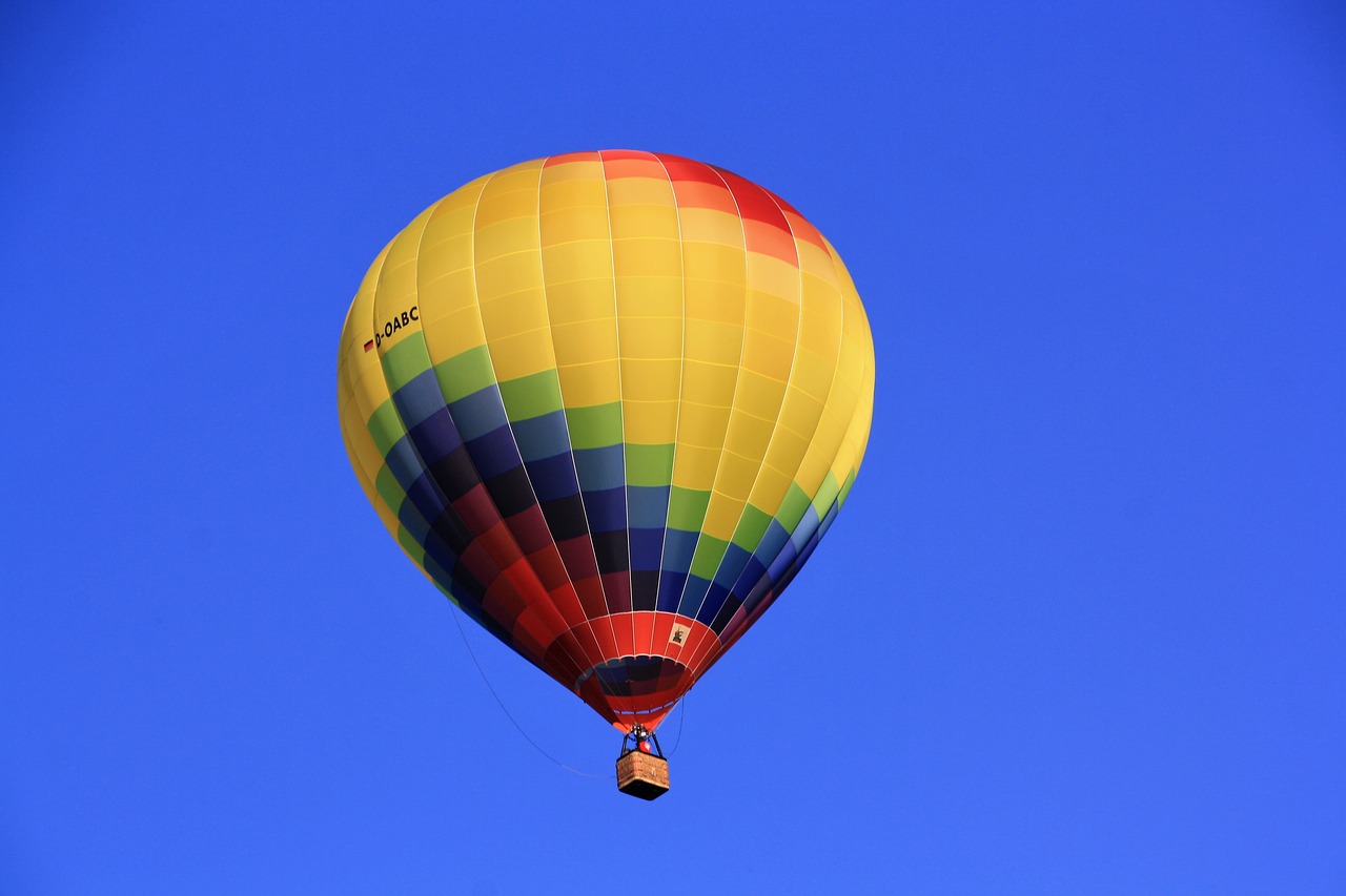 hot air balloon colorful balloon free photo