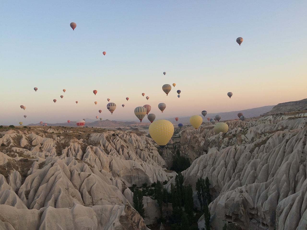 hot air balloon cappadocia sunrise free photo