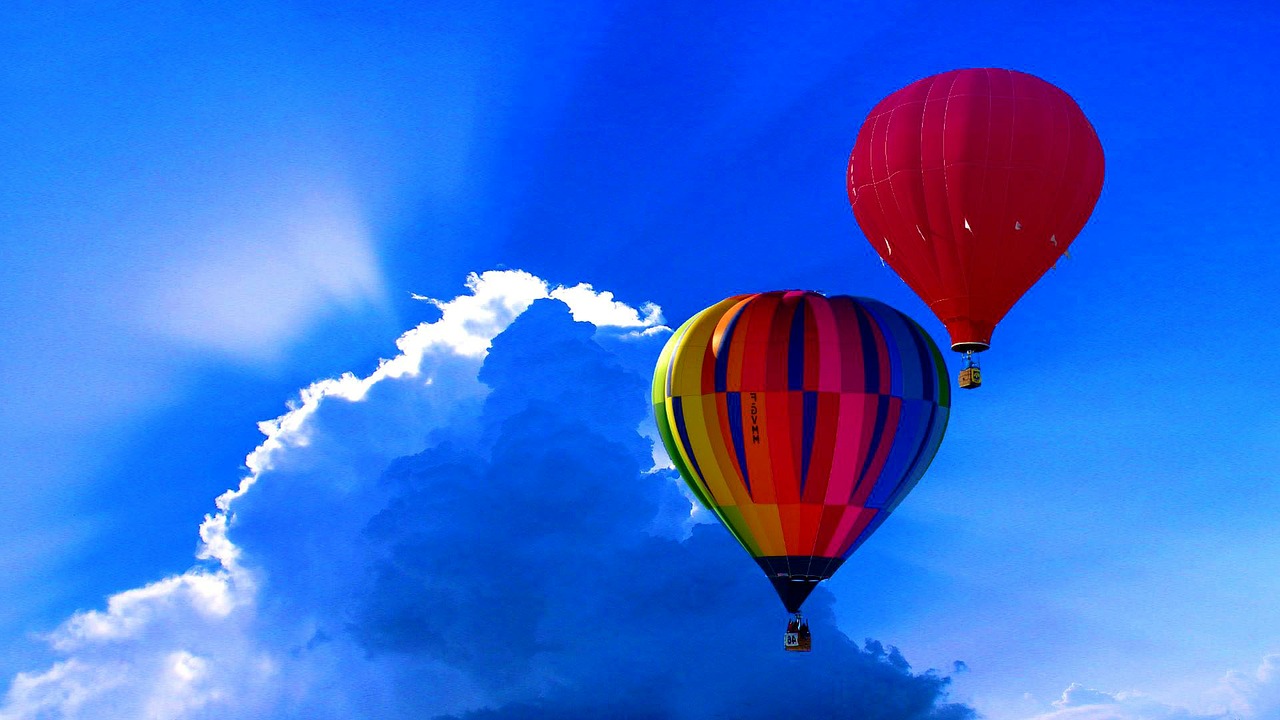 hot air balloon sky cloud free photo