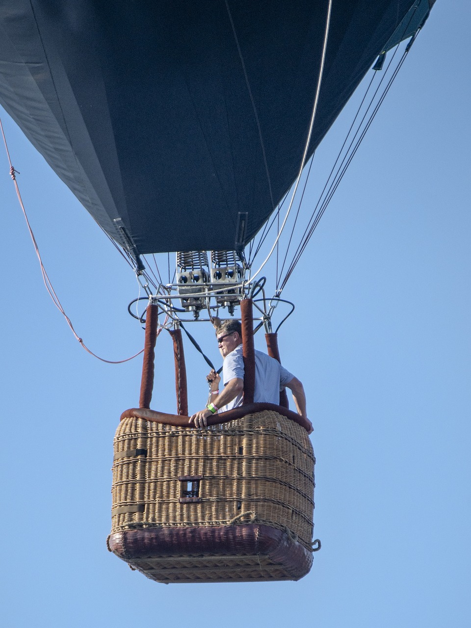 hot air balloon  balloon  sky free photo