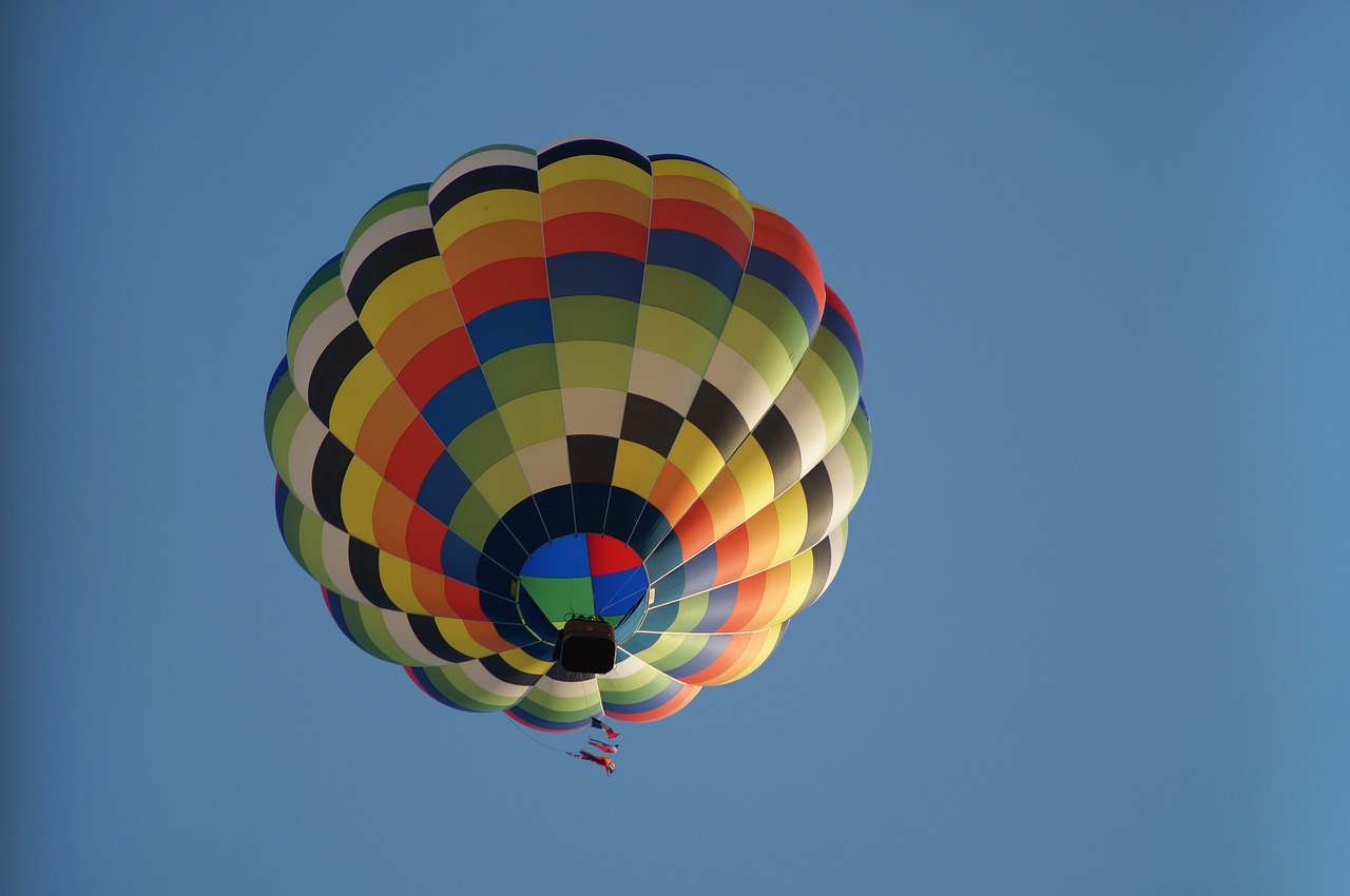 hot air balloon  hot air balloon ride  float free photo