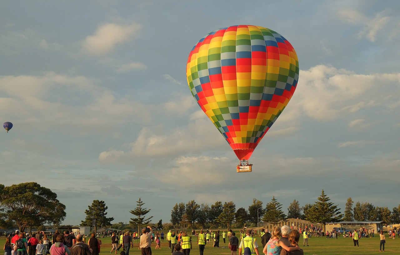 hot air balloon landing descending free photo