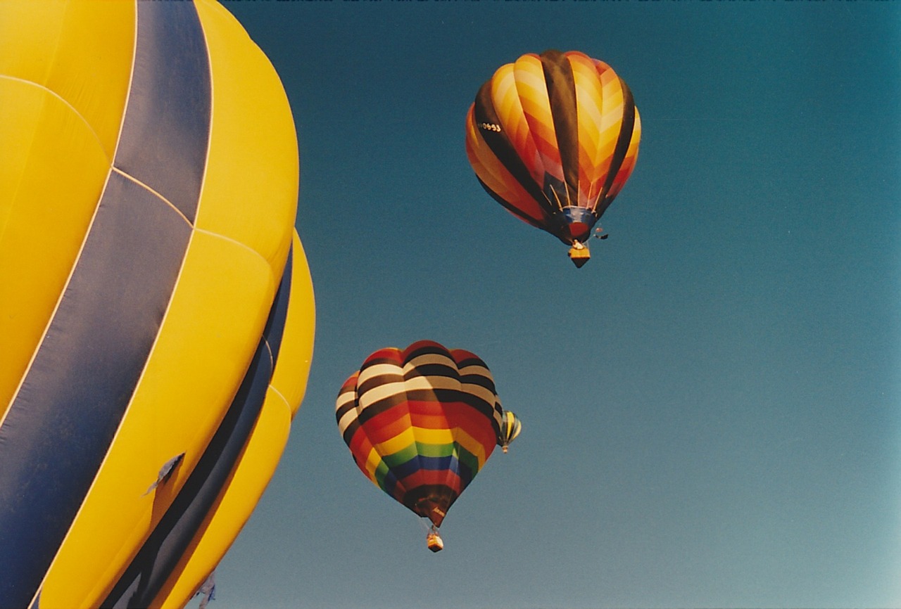 hot air balloon balloon colorful free photo