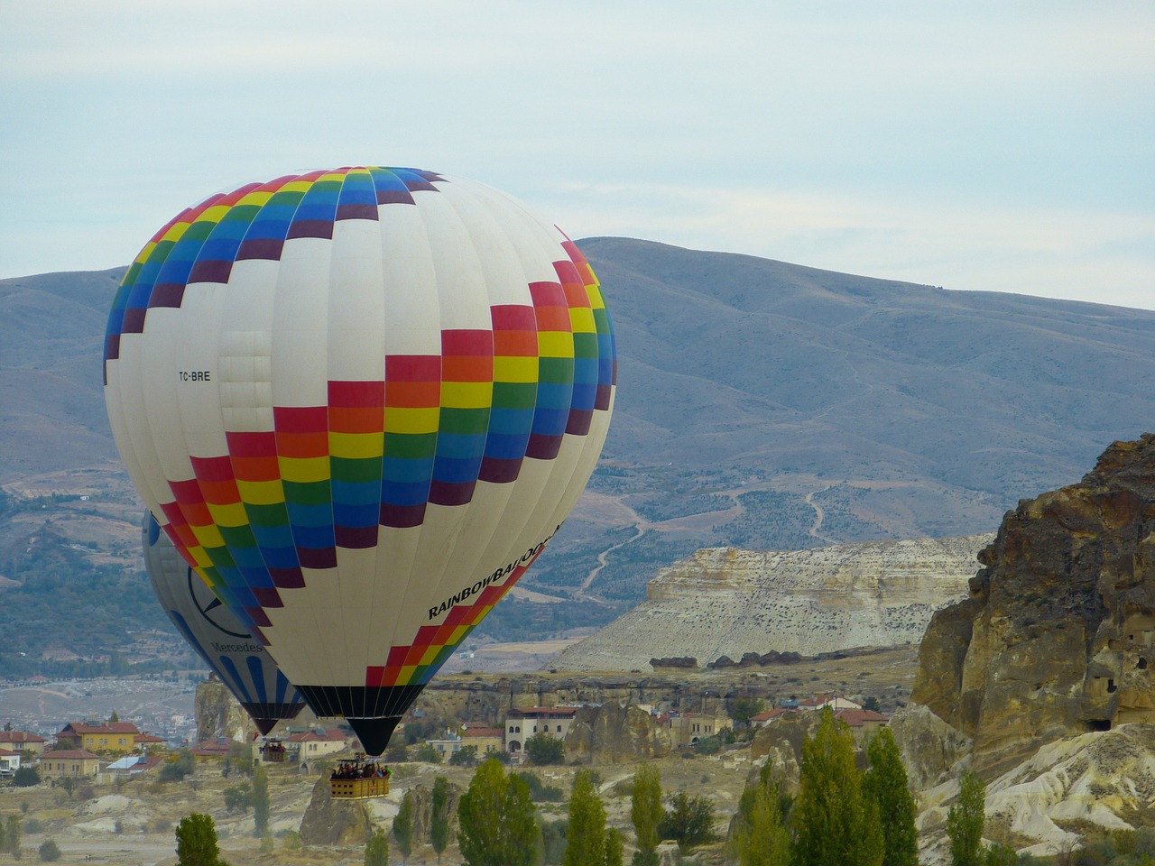 hot air balloon balloon drive free photo