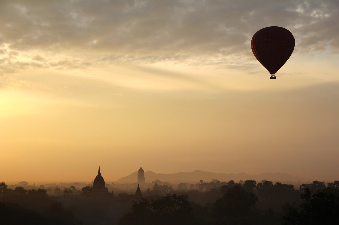 hot air balloon ride balloon fire free photo