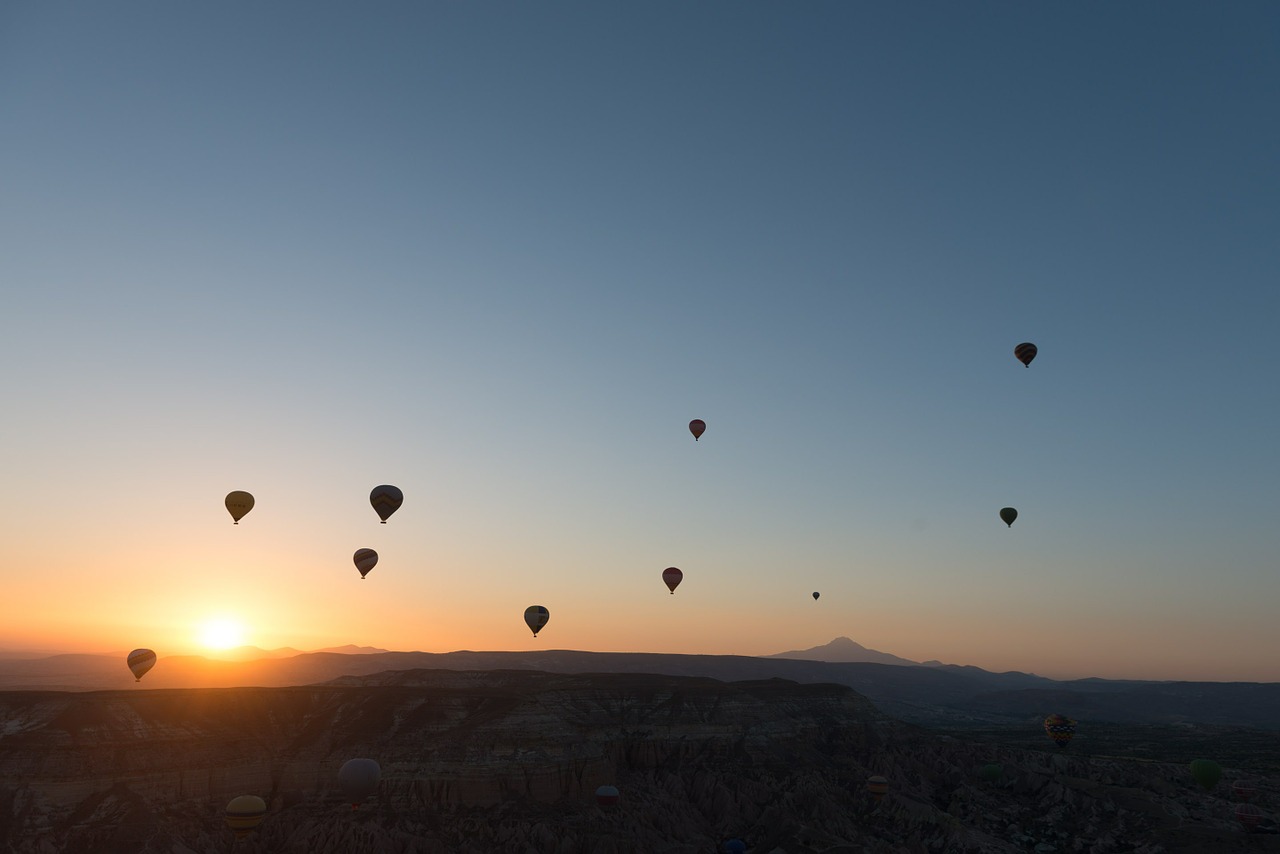 hot-air ballooning balloon cappadocia free photo